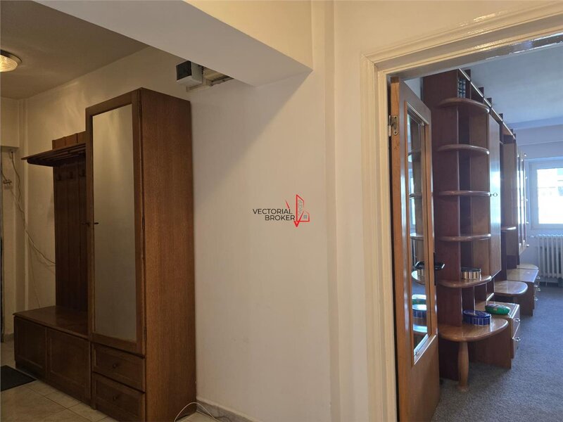 Apartament decomandat, cu balcon si- teras